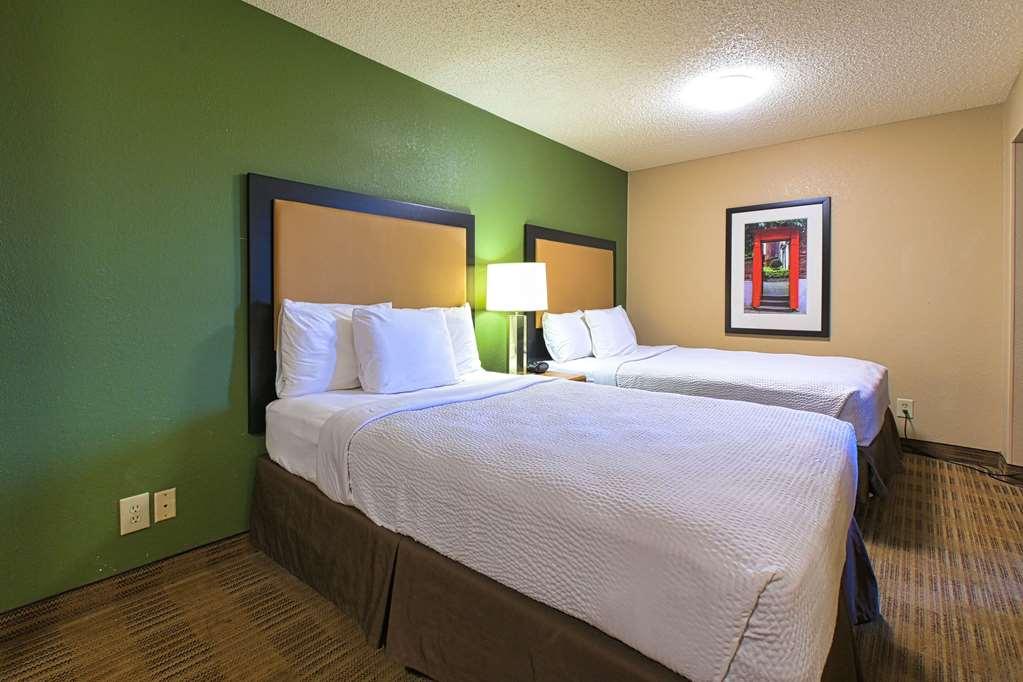 Suburban Studios Louisville East الغرفة الصورة