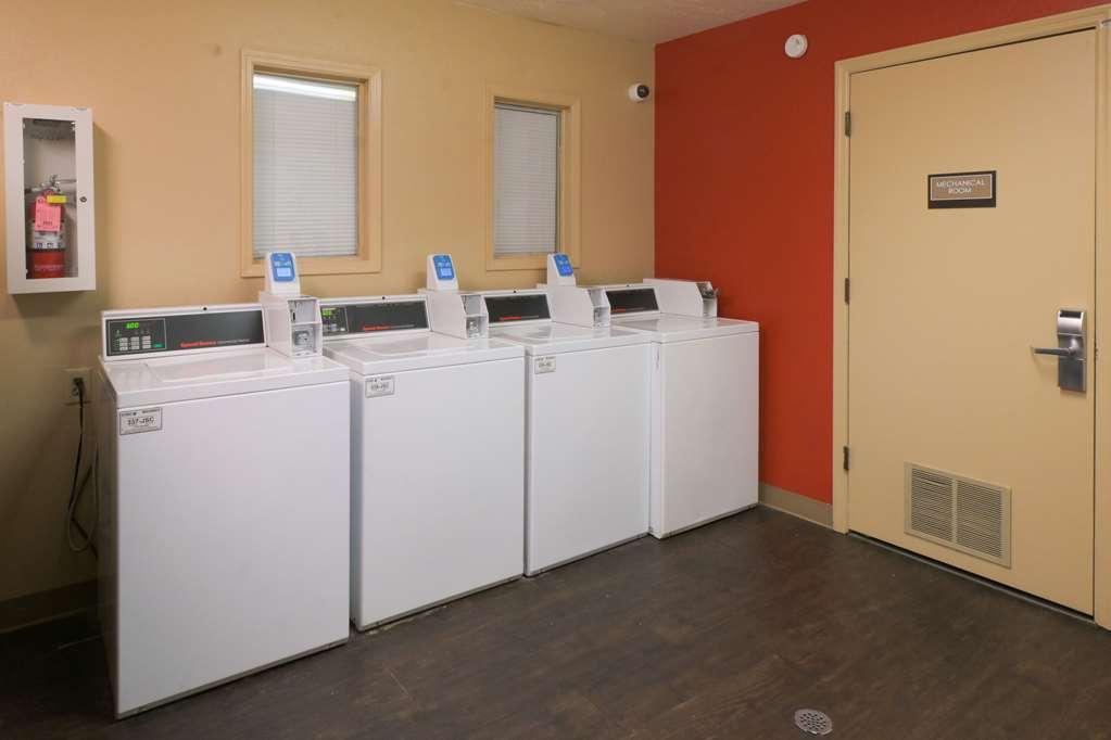 Suburban Studios Louisville East المرافق الصورة
