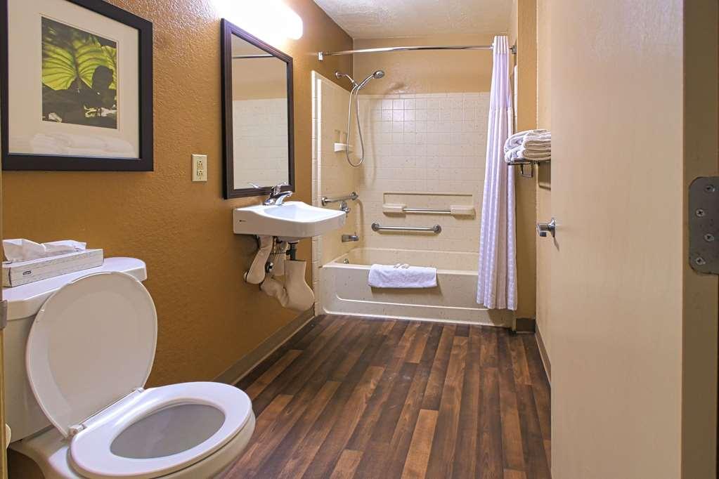 Suburban Studios Louisville East الغرفة الصورة