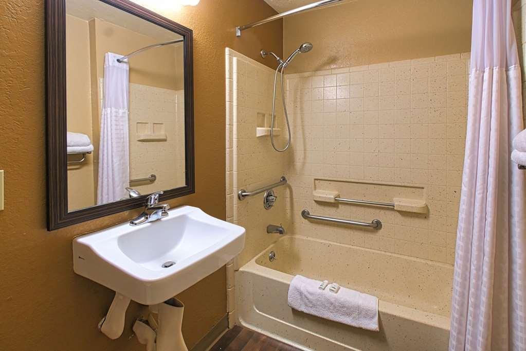 Suburban Studios Louisville East الغرفة الصورة