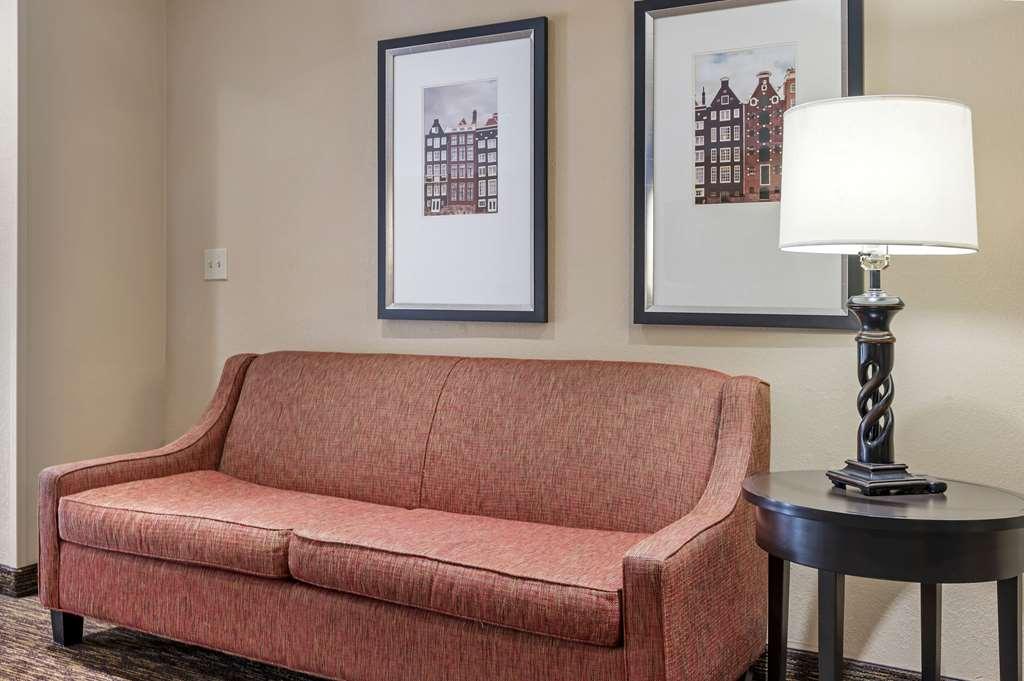 Suburban Studios Louisville East المظهر الداخلي الصورة