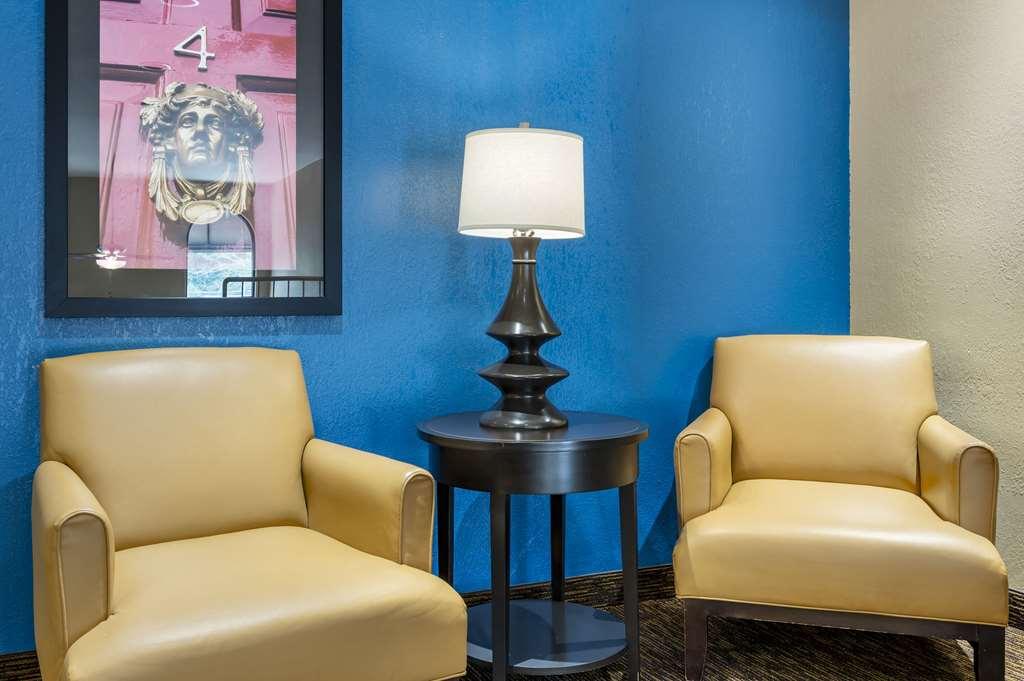 Suburban Studios Louisville East المظهر الداخلي الصورة