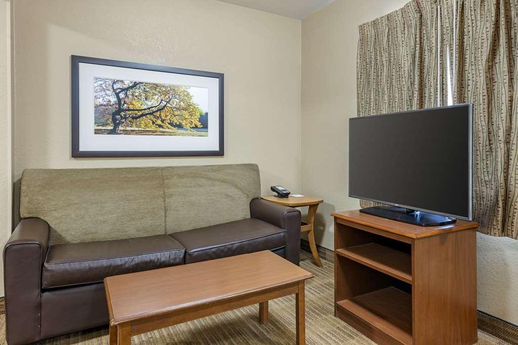 Suburban Studios Louisville East الغرفة الصورة