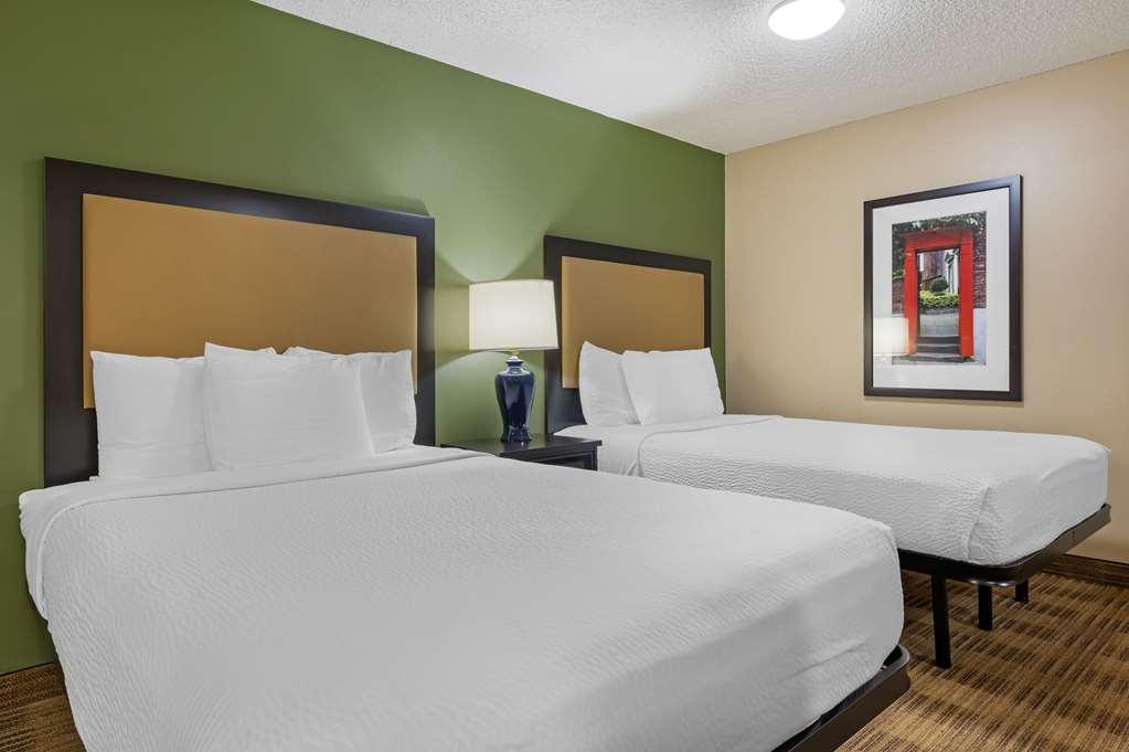 Suburban Studios Louisville East الغرفة الصورة
