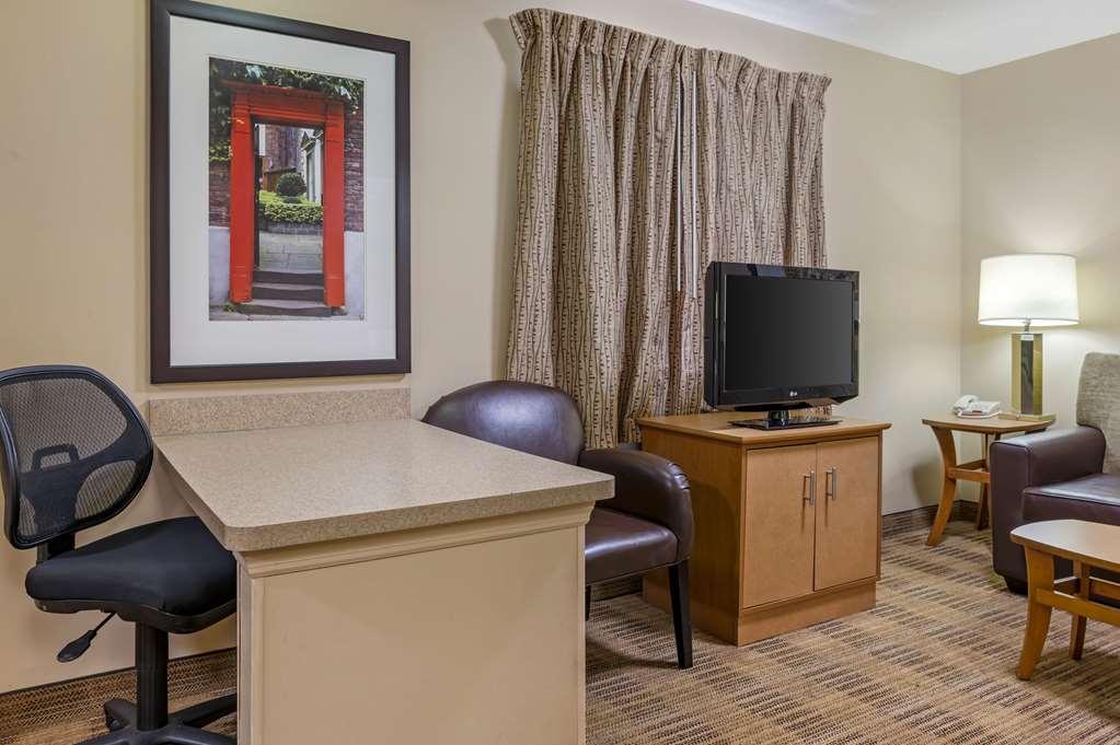 Suburban Studios Louisville East الغرفة الصورة
